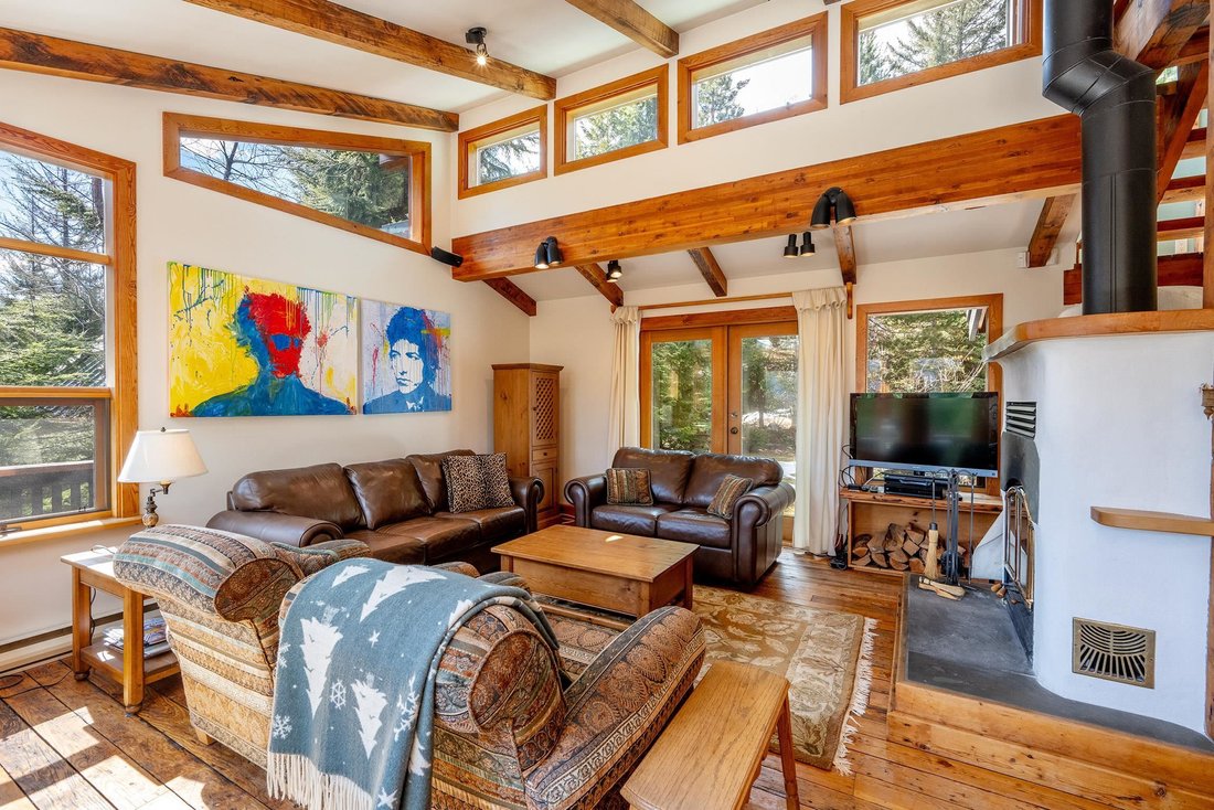 House in Whistler, British Columbia, Canada 3 - 17655943