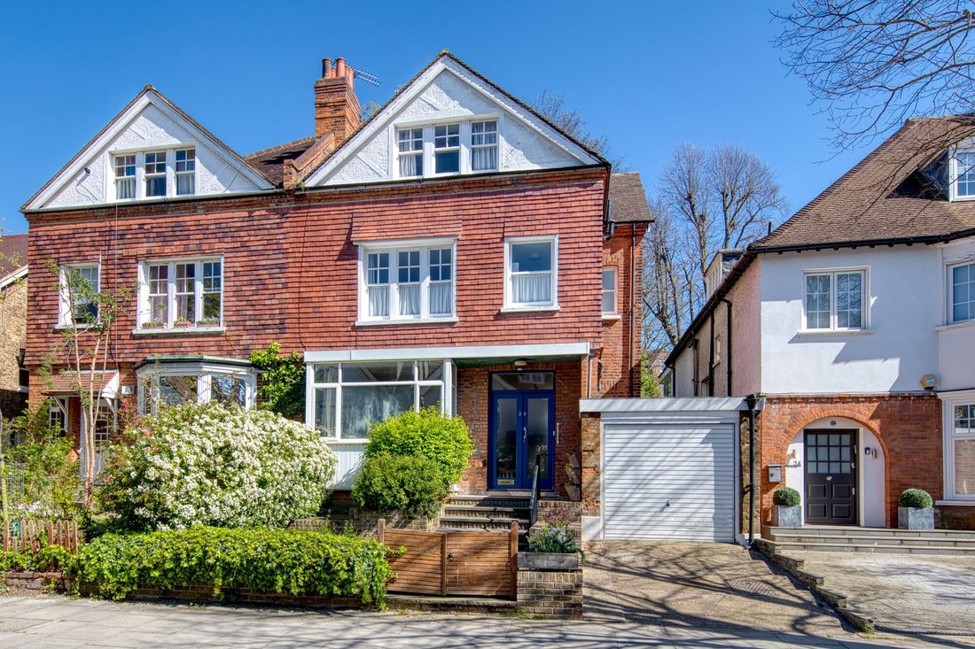 House in Childs Hill, Barnet, England 1 - 17659814