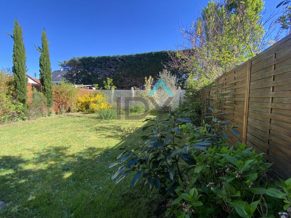 House in Poissy, Ile-de-France, France 2 - 17655993