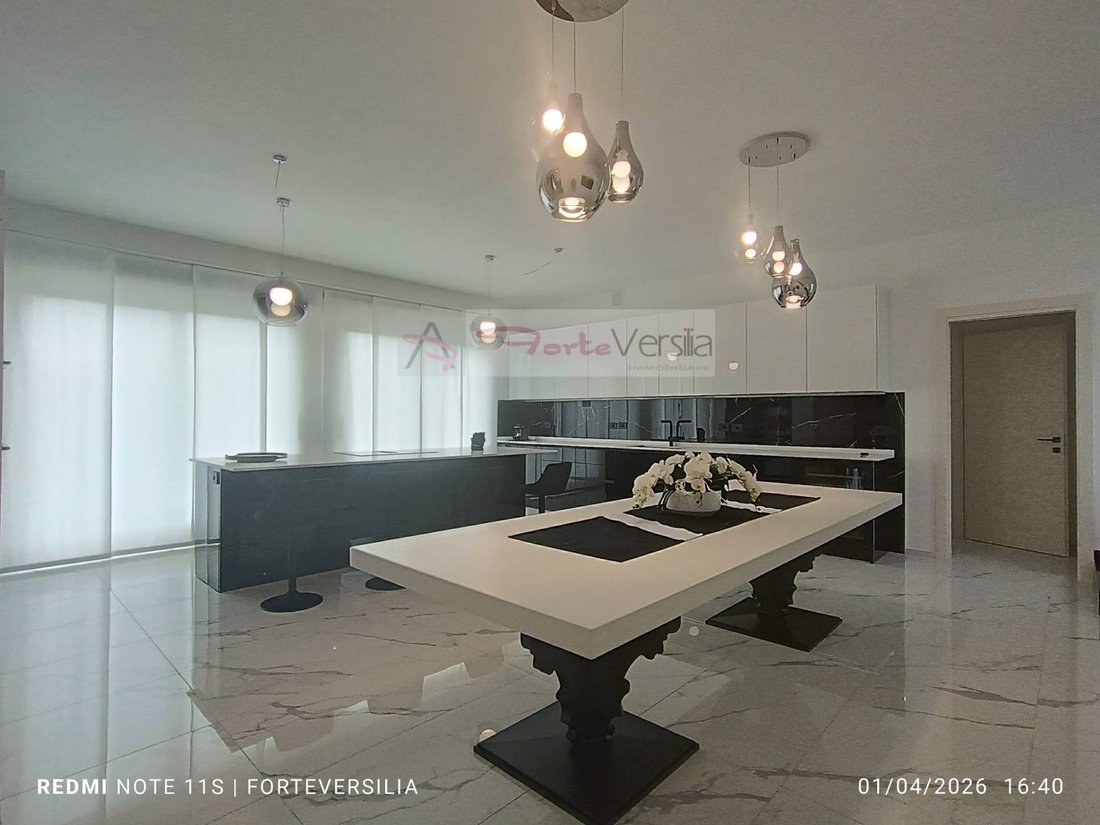 Villa in Pietrasanta, Tuscany, Italy 3 - 17656713