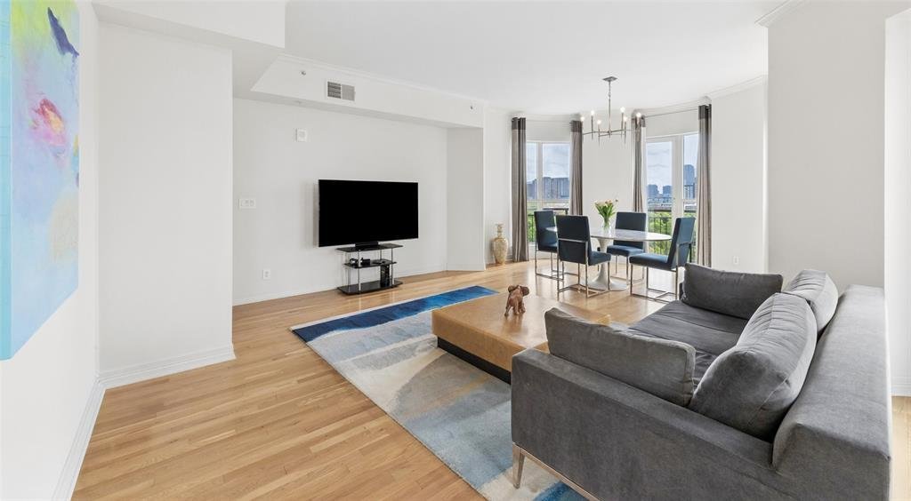 Condo in Dallas, Texas, United States 2 - 17657727