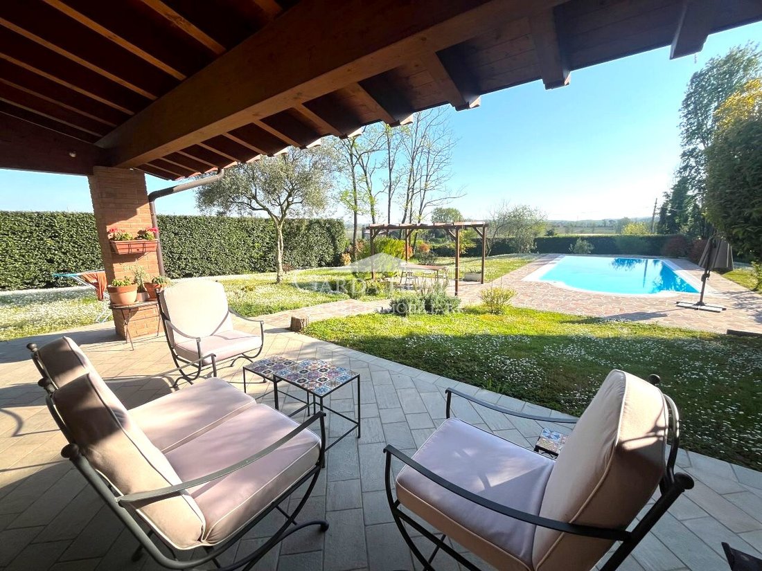 Villa à Entroterra, Desenzano del Garda, Lombardie 1 - 17656240
