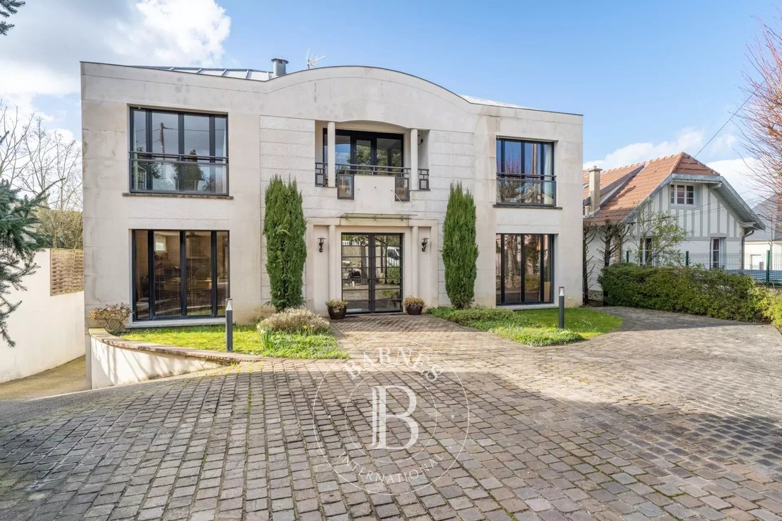 House in Le Chesnay, Le Chesnay-Rocquencourt, France 1 - 17654380