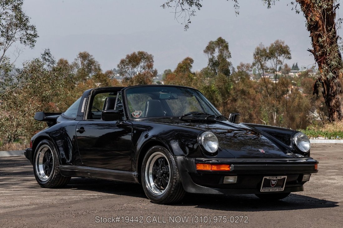 Porsche 930 in Los Angeles, CA 1 - 17659315