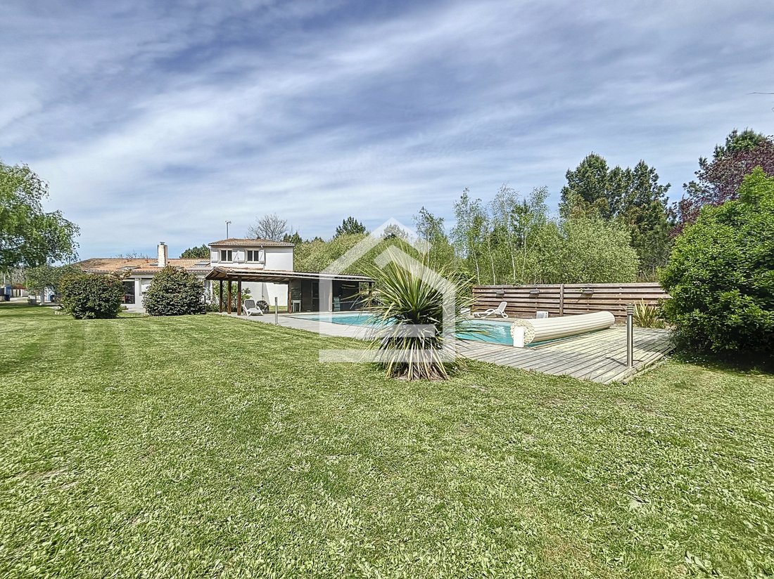 House in Arsac, Nouvelle-Aquitaine, France 4 - 17654334