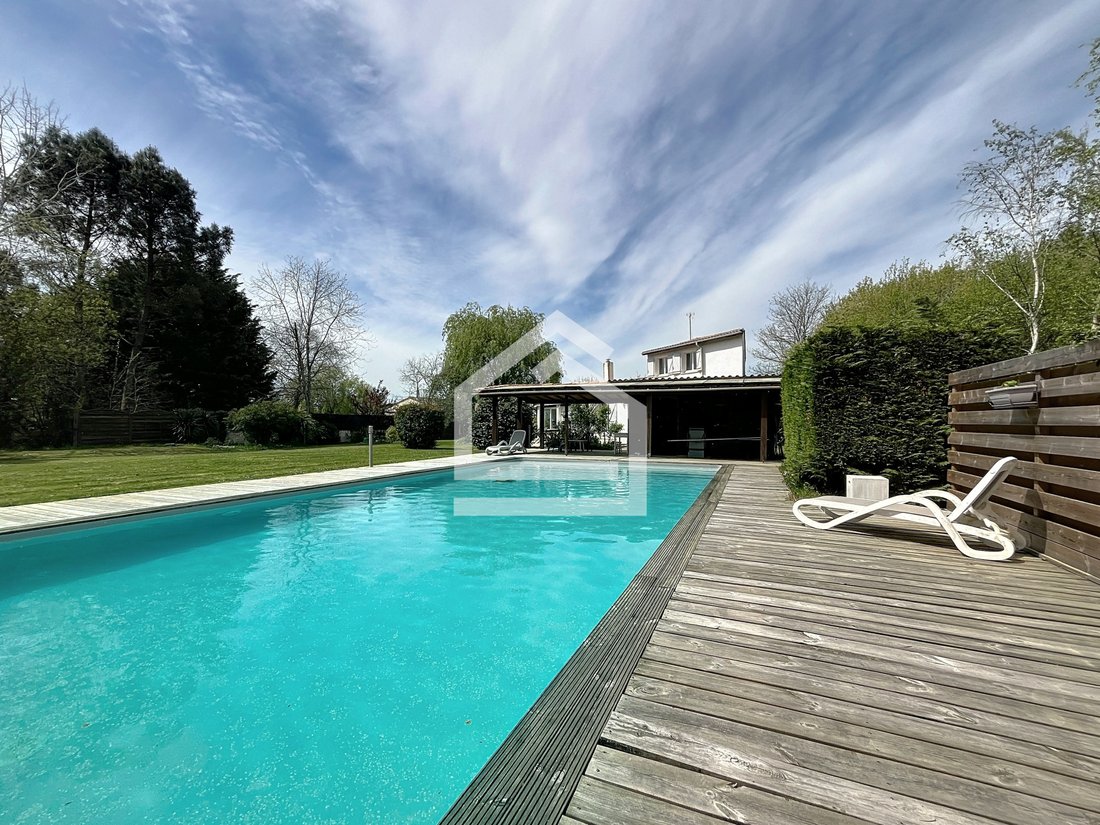 House in Arsac, Nouvelle-Aquitaine, France 1 - 17654334