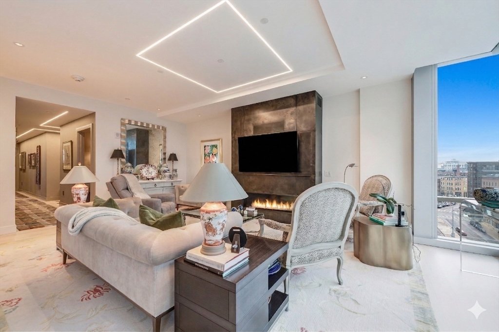 Condo in Boston, Massachusetts, United States 1 - 17655963
