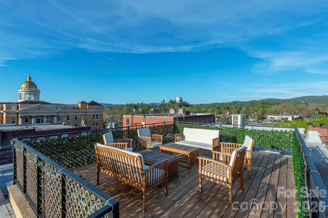 Condo in Laurel Park, North Carolina, United States 2 - 17659039