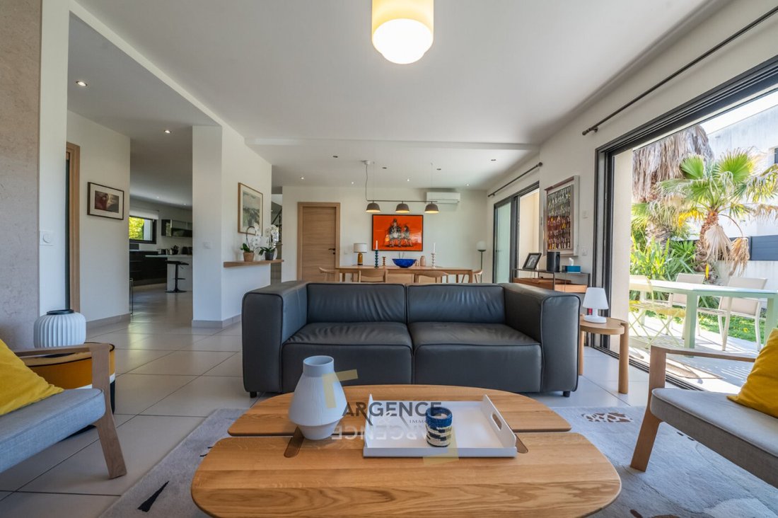 Villa in Castelnau-le-Lez, Occitania, France 4 - 17654366
