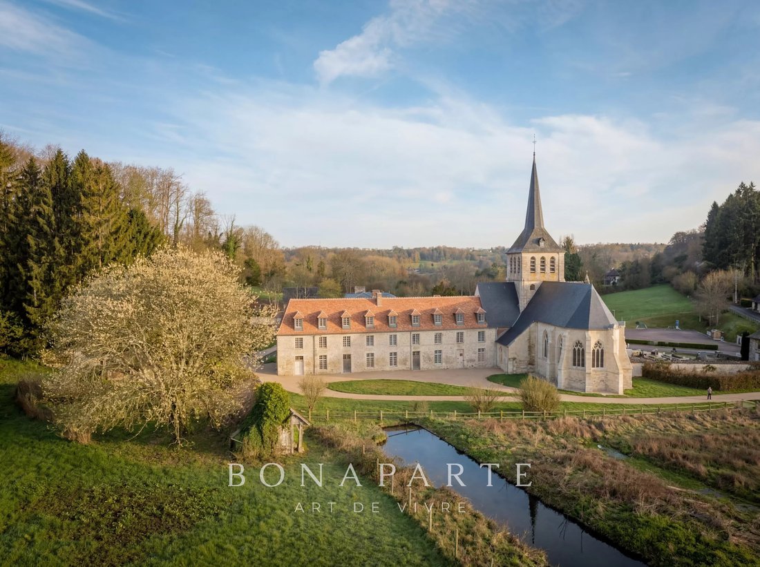 Estate in Pont-l'Évêque, Normandy, France 1 - 17660436
