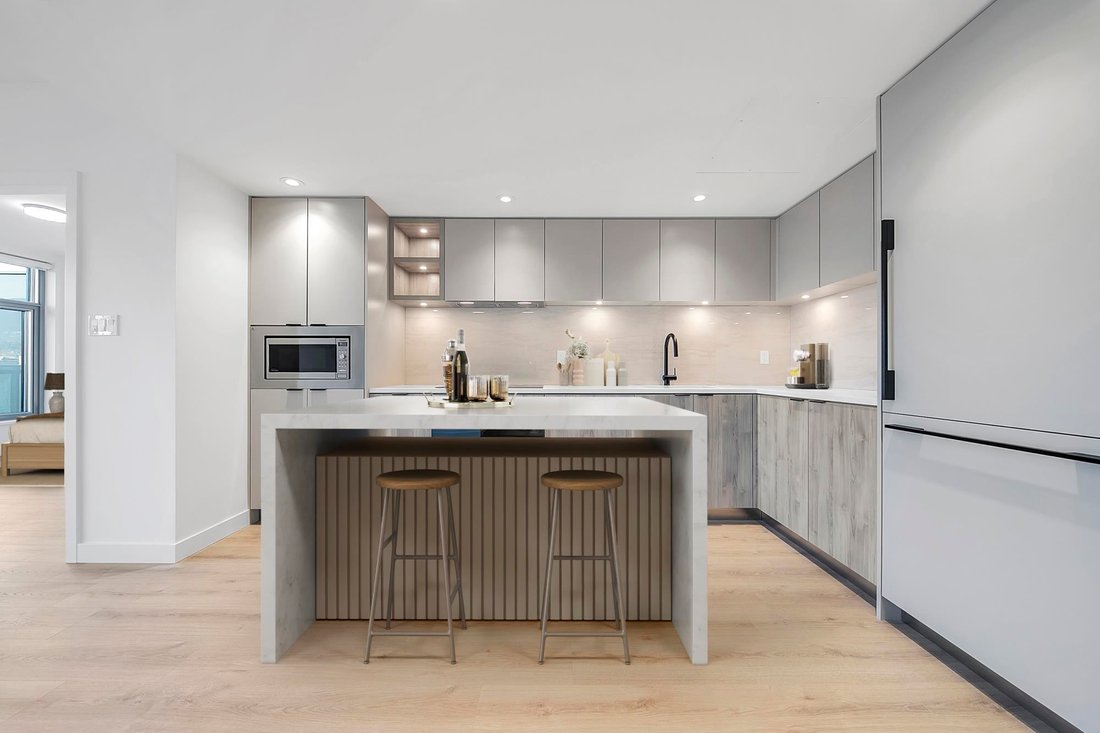 Condo in North Vancouver, British Columbia, Canada 4 - 17655951