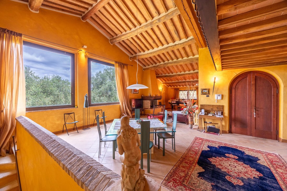 House in San Gimignano, Tuscany, Italy 2 - 17654491