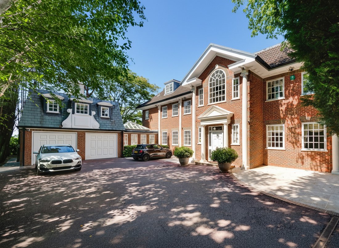 House in Hampstead Garden Suburb, Barnet, England 1 - 17659818