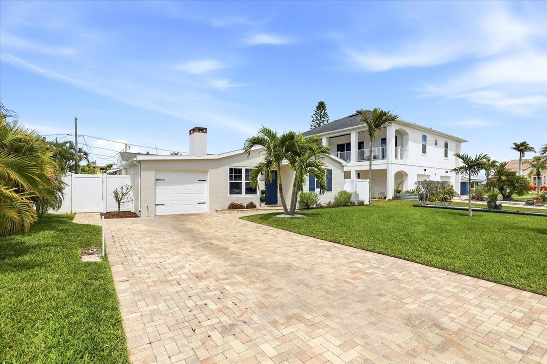 House in Belleair Beach, Florida, United States 4 - 17659893