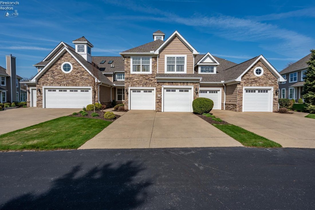 Condo in Port Clinton, Ohio, United States 2 - 17225867