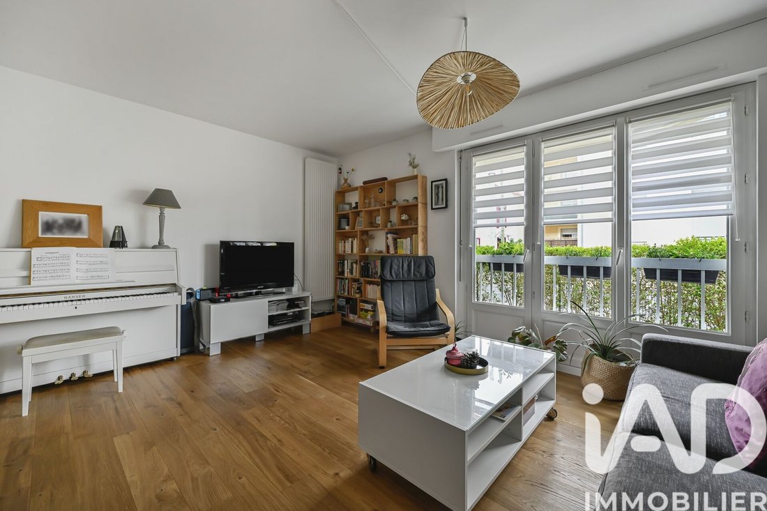 Apartment in Chatou, Ile-de-France, France 2 - 17658525