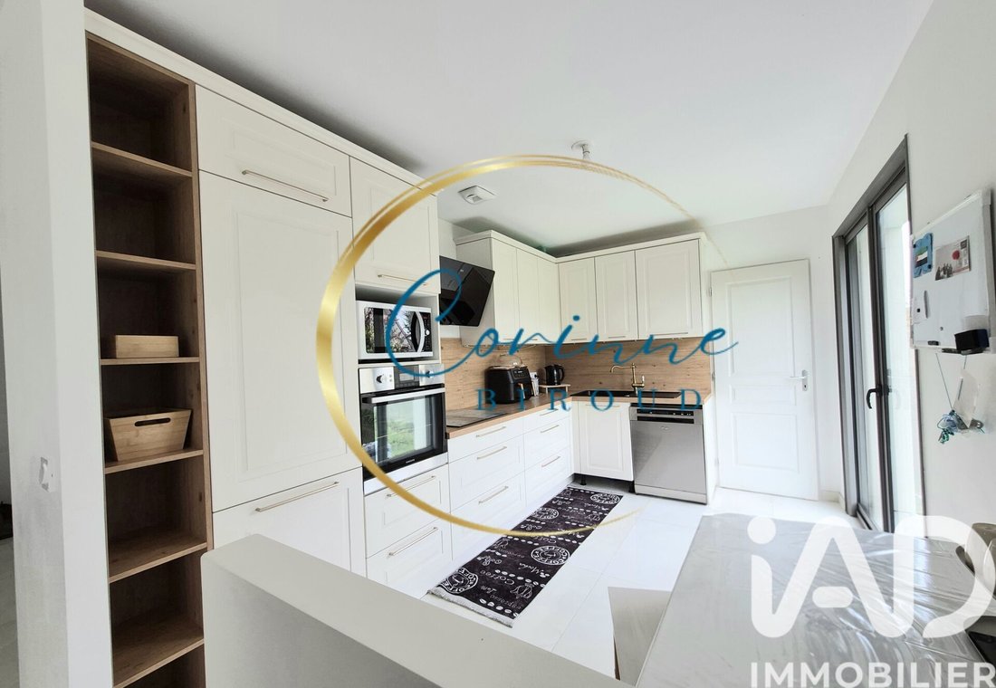 House in Osny, Ile-de-France, France 2 - 17657882