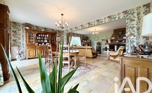 Haus in Les Trois-Pierres, Normandie, Frankreich 1