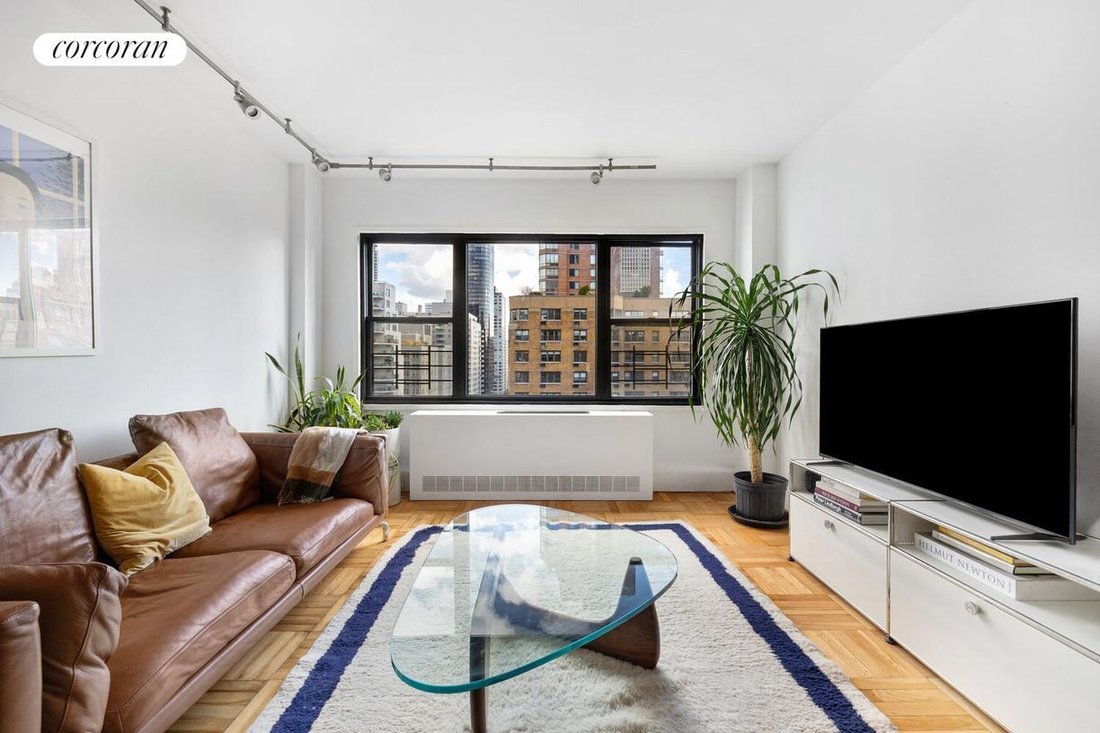 Co Op in New York, New York, United States 3 - 17659720