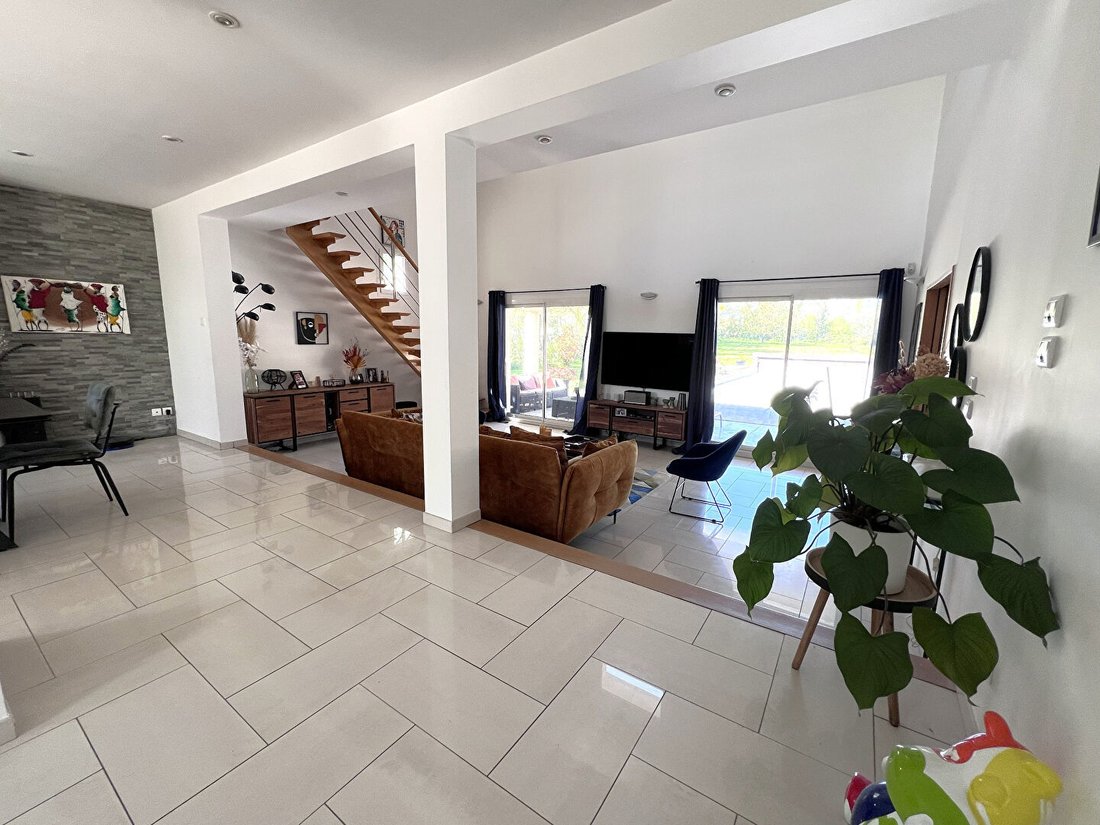 Villa in Saint-Cyr-sur-Menthon, Auvergne-Rhône-Alpes, France 5 - 17656003