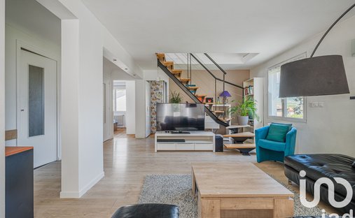House in Le Bourg-Les Chenevières-Chantavot-Zone Industrielle, Domene, France 1