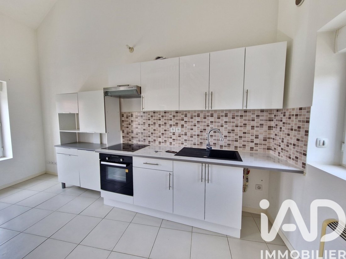 Flins-sur-Seine, Ile-de-France, France 3 - 17658658