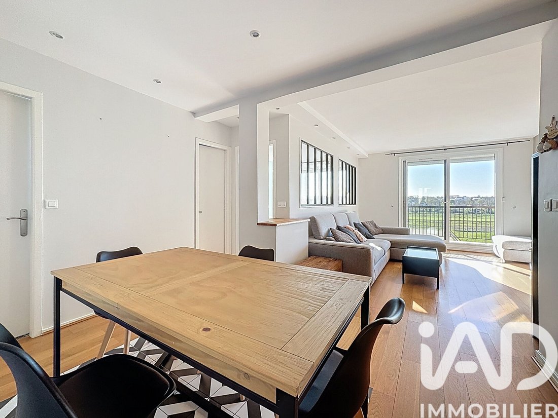 Apartment in Charlemagne, Maisons-Laffitte, France 3 - 17658477