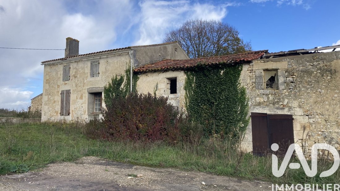 House in Cabariot, Nouvelle-Aquitaine, France 2 - 17658450