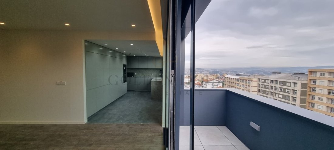 Apartment in Mafamude e Vilar do Paraiso, Porto District, Portugal 2 - 17660279