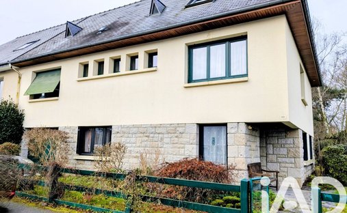 House in Nord Ouest, Saint-Grégoire, France 1