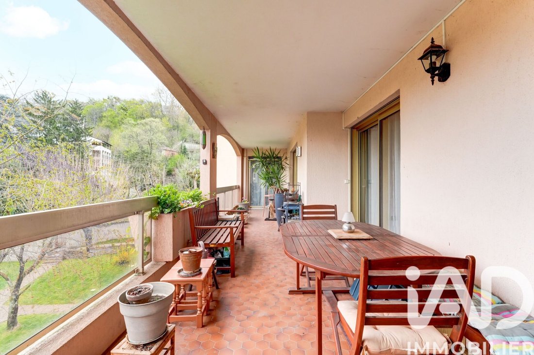 Apartment in Plateau de la Croix Rousse-Saône, Lyon 4e Arrondissement, Lyon 5 - 17657445