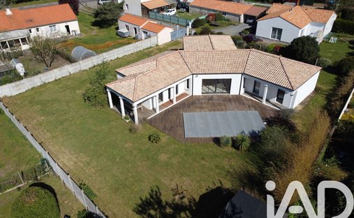 House in Les Villages, Saint-Brevin-les-Pins, France 1