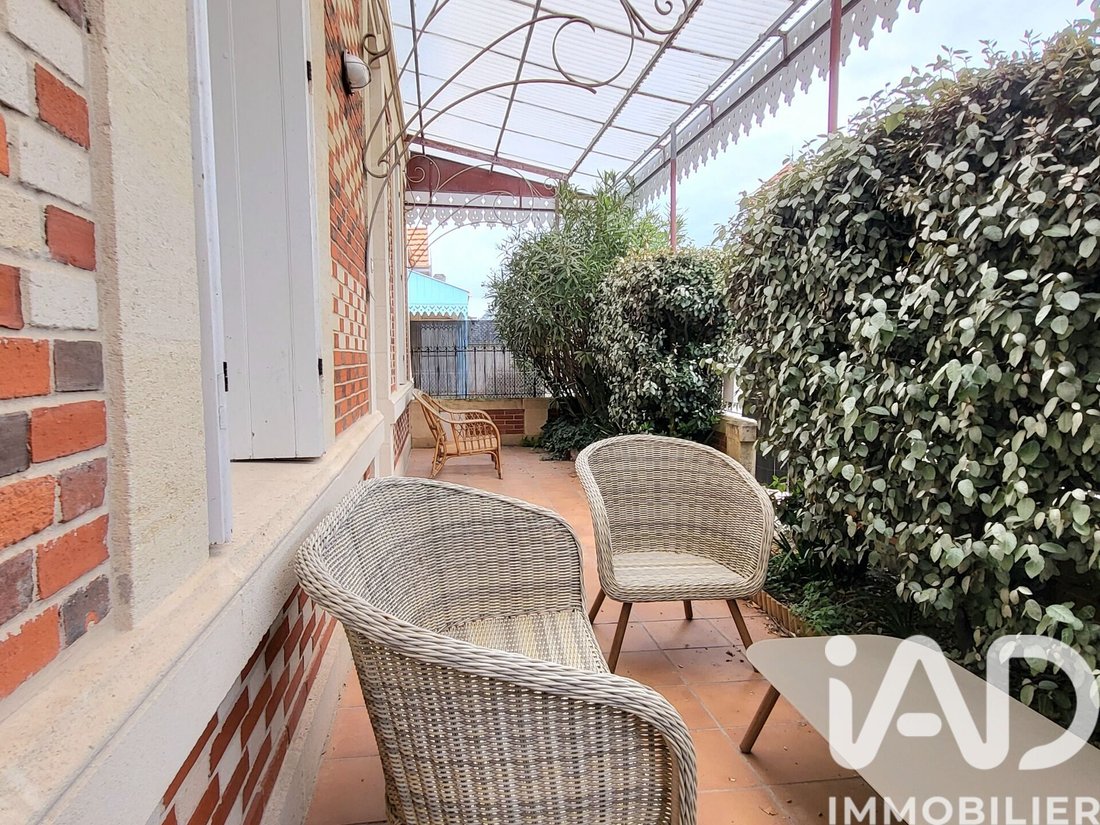 House in Soulac-sur-Mer, Nouvelle-Aquitaine, France 3 - 17658432