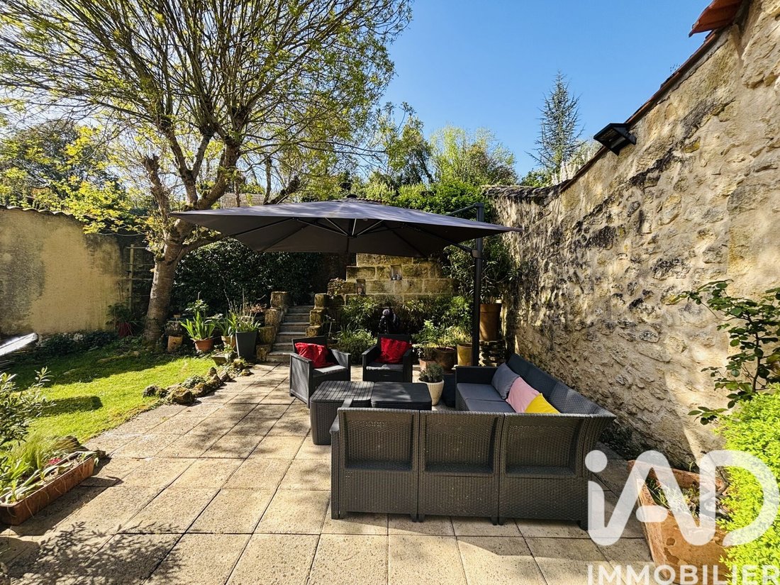 House in Saint-Jean-de-Blaignac, Nouvelle-Aquitaine, France 3 - 17657343