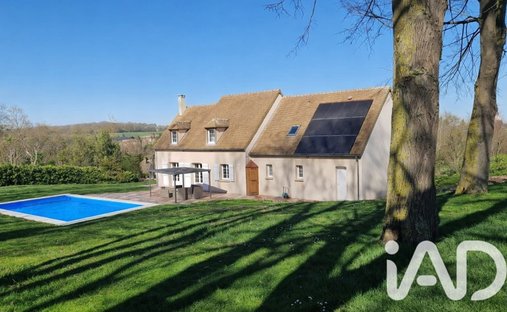 House in Prunay-le-Temple, Ile-de-France, France 1