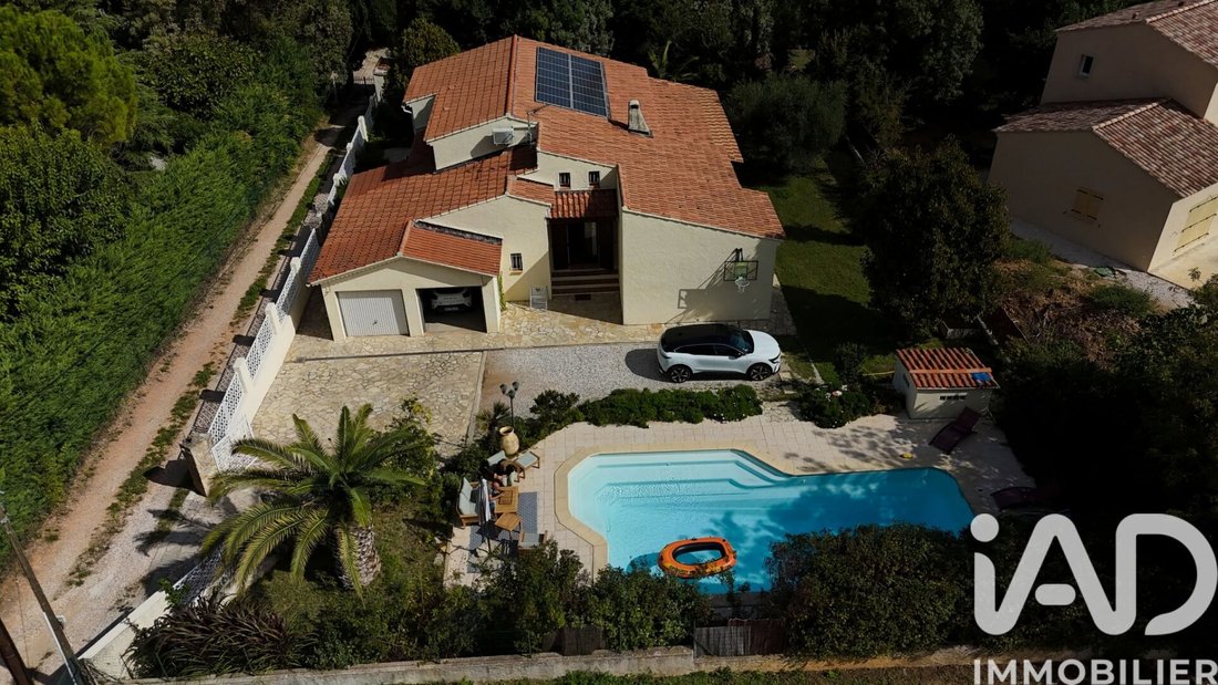 House in Solliès-Ville, Provence-Alpes-Côte d'Azur, France 2 - 17658209