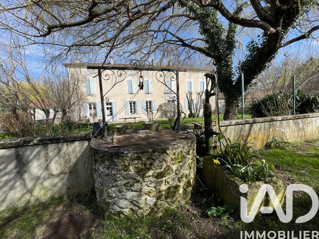 House in Lagarde-sur-le-Né, Nouvelle-Aquitaine, France 3 - 17657166