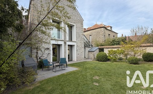 House in Ville Sud, Fontainebleau, France 1