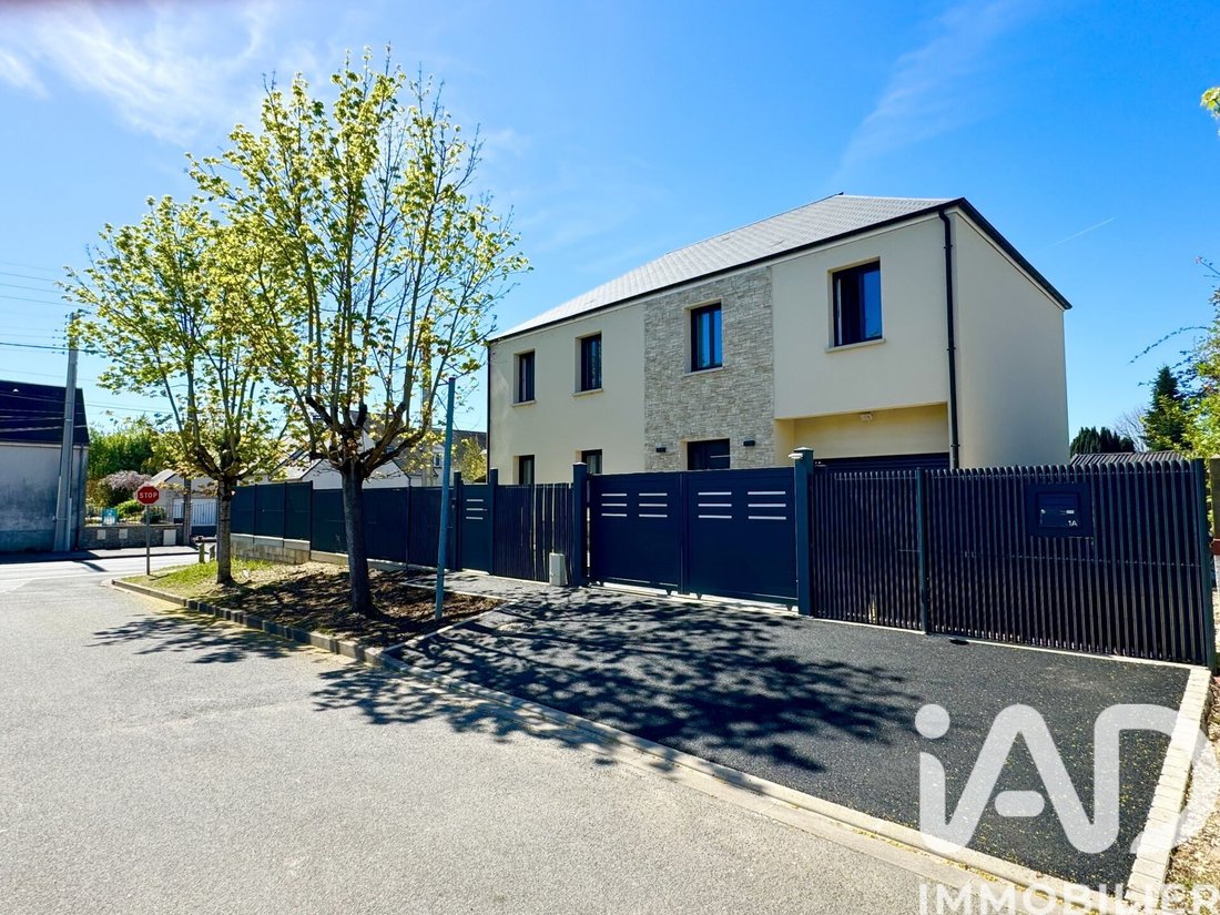 House in Loire-Cd, Saint-Pryve-Saint-Mesmin, France 1 - 17658375