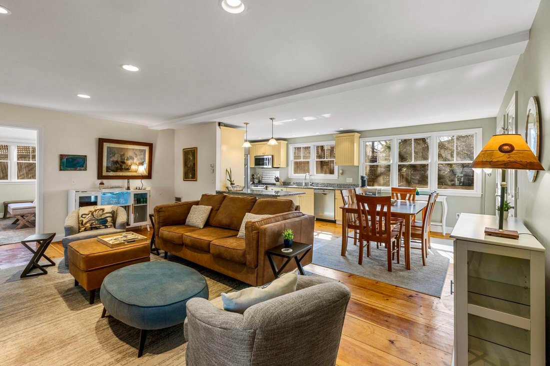 House in Provincetown, Massachusetts, United States 4 - 17657367