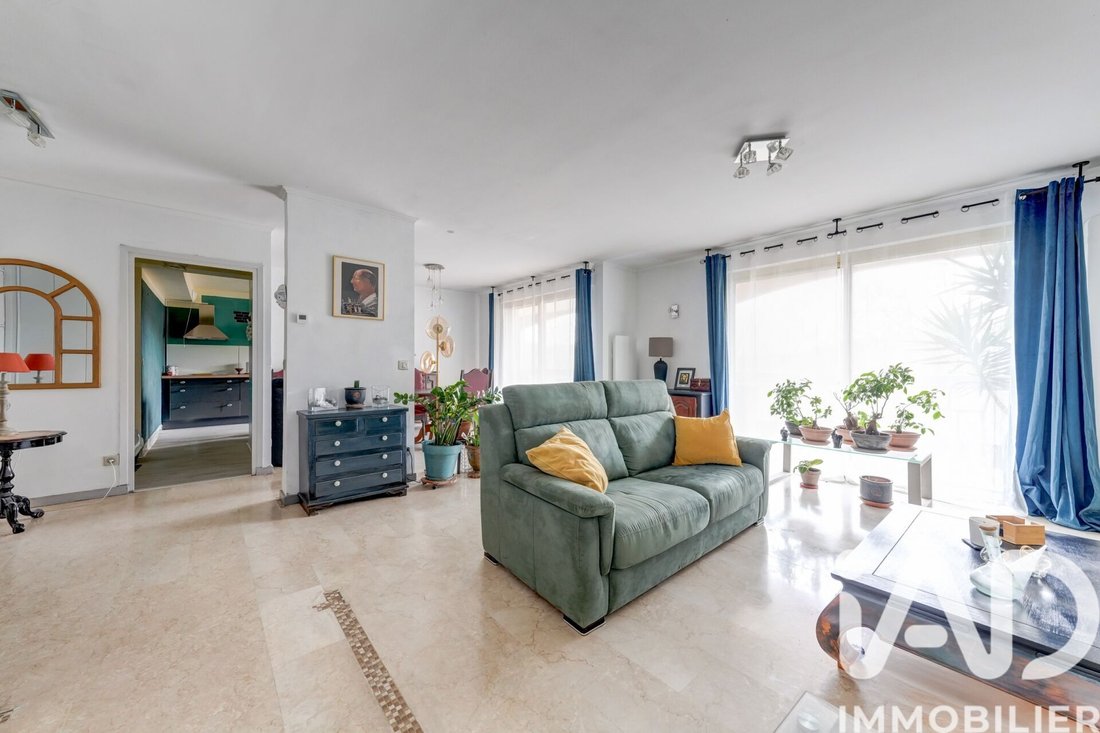 Apartment in Plateau de la Croix Rousse-Saône, Lyon 4e Arrondissement, Lyon 1 - 17657445