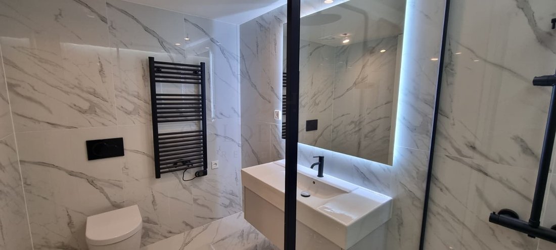 Apartment in Mafamude e Vilar do Paraiso, Porto District, Portugal 5 - 17660279