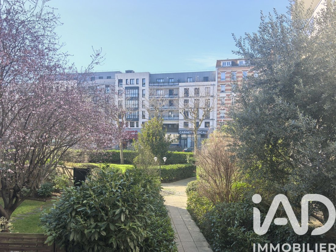 Apartment in Hôtel de Ville, Courbevoie, France 1 - 17657481