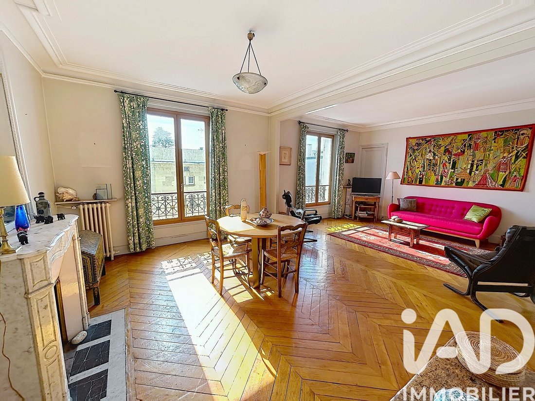 Apartment in Saint-Cloud, Ile-de-France, France 1 - 17658467