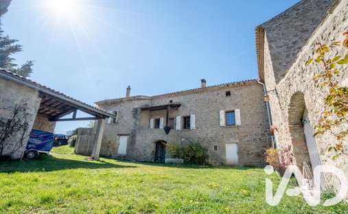 Casa a Cheminas, Auvergne-Rodano-Alpi, Francia 1