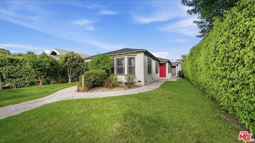 Los Angeles, California, United States 5 - 17659785