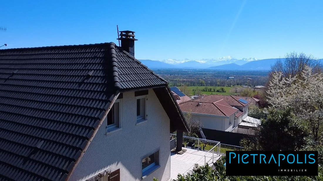 House in Crozet, Auvergne-Rhône-Alpes, France 3 - 17660767