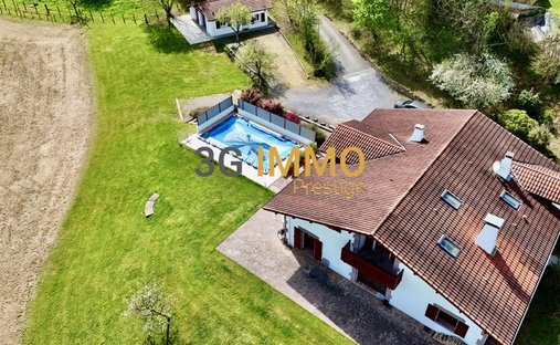 Casa en Saint-Jean-Pied-de-Port, Nueva Aquitania, Francia 1