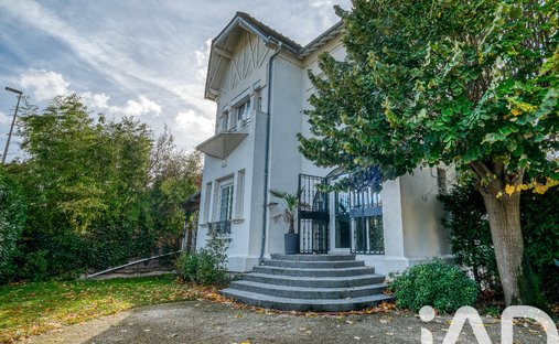 House in Charles de Gaulle-Vieux Pays-Paris Nord, Tremblay-en-France, France 1