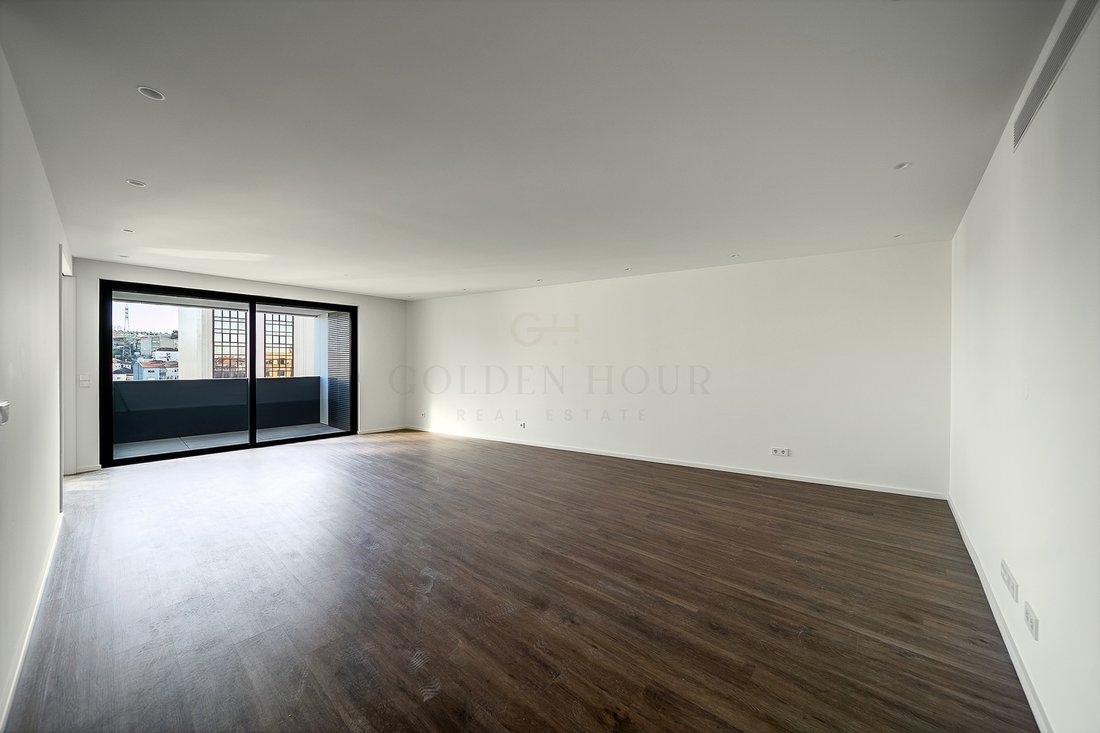 Apartment in Mafamude e Vilar do Paraiso, Porto District, Portugal 4 - 17660279